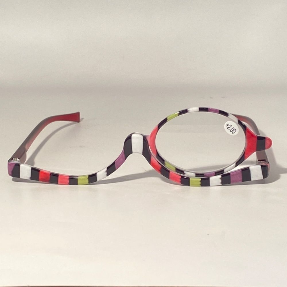0980 Makeup Cosmetic 2.00 Flip Magnifying Glasses For Precision Application N… - Picture 2 of 10